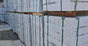 自贡芝麻白路牙石，路侧石