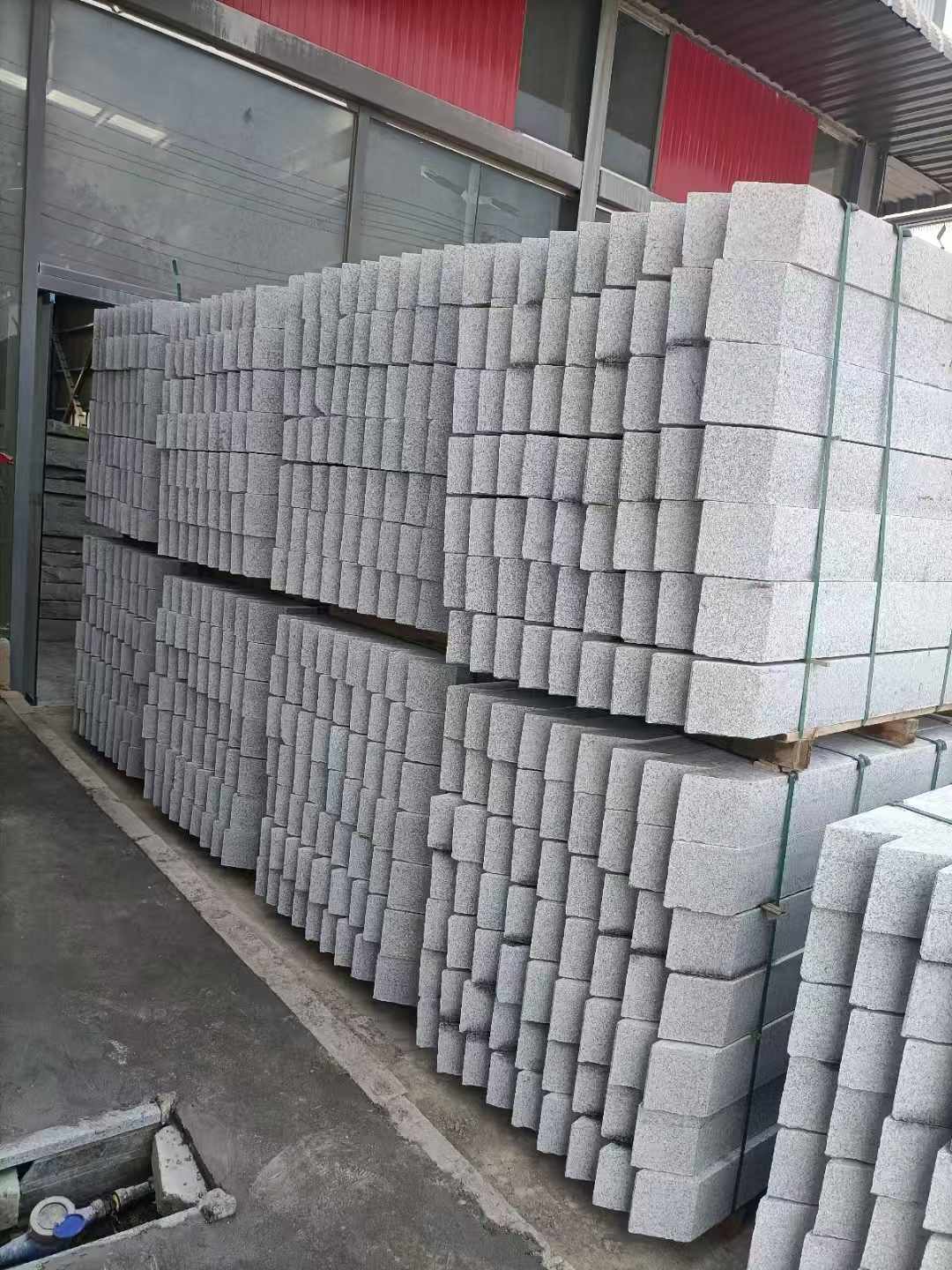 自贡芝麻白树围石 树池