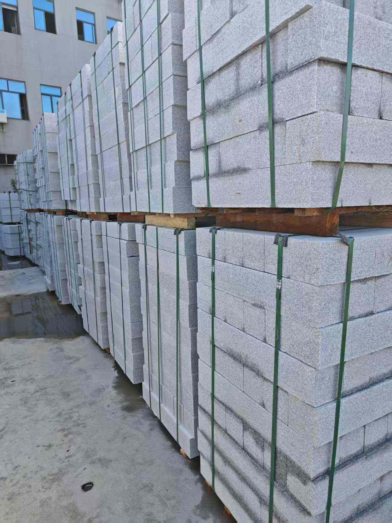 自贡芝麻白路牙石，路侧石